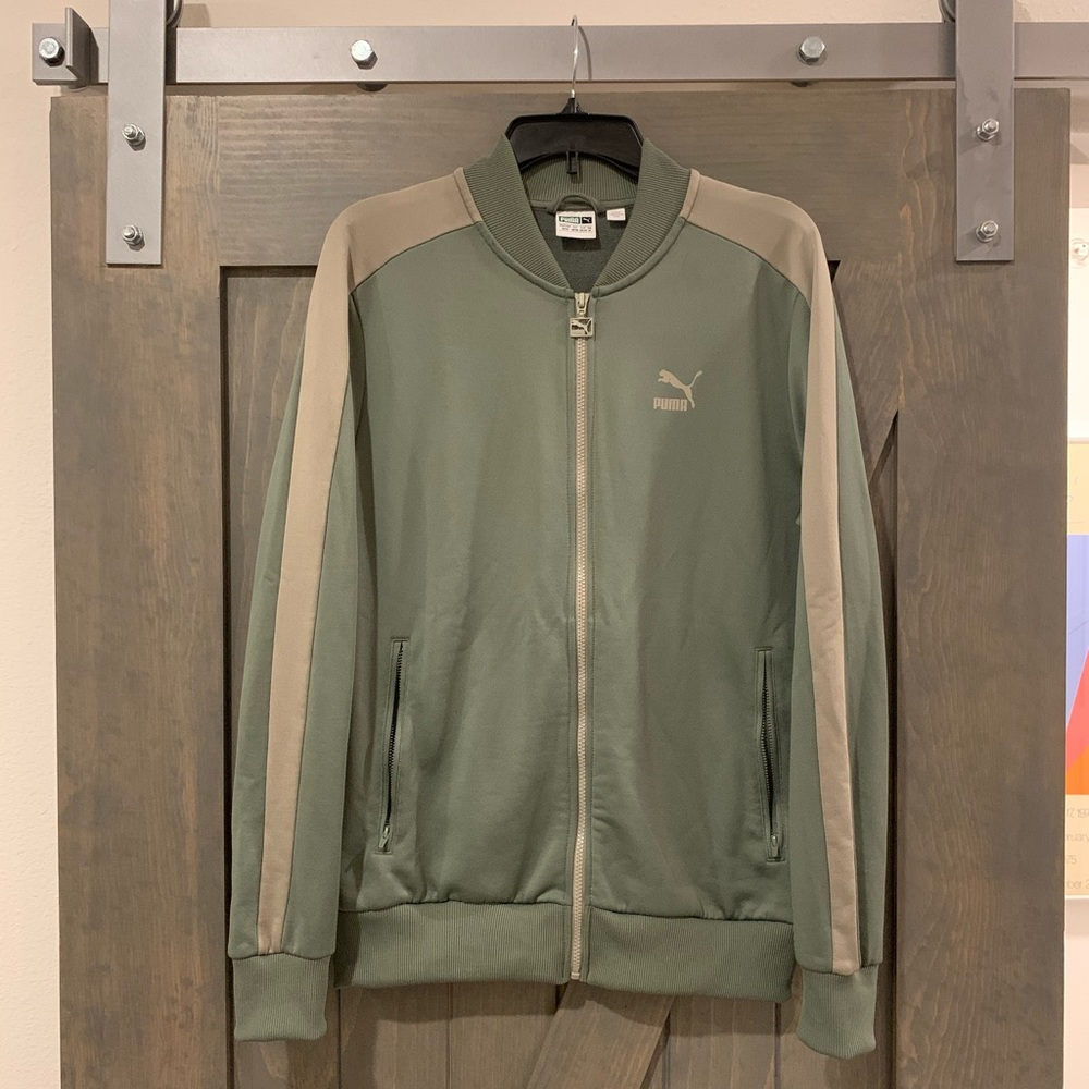 Puma track jacket (Size M)